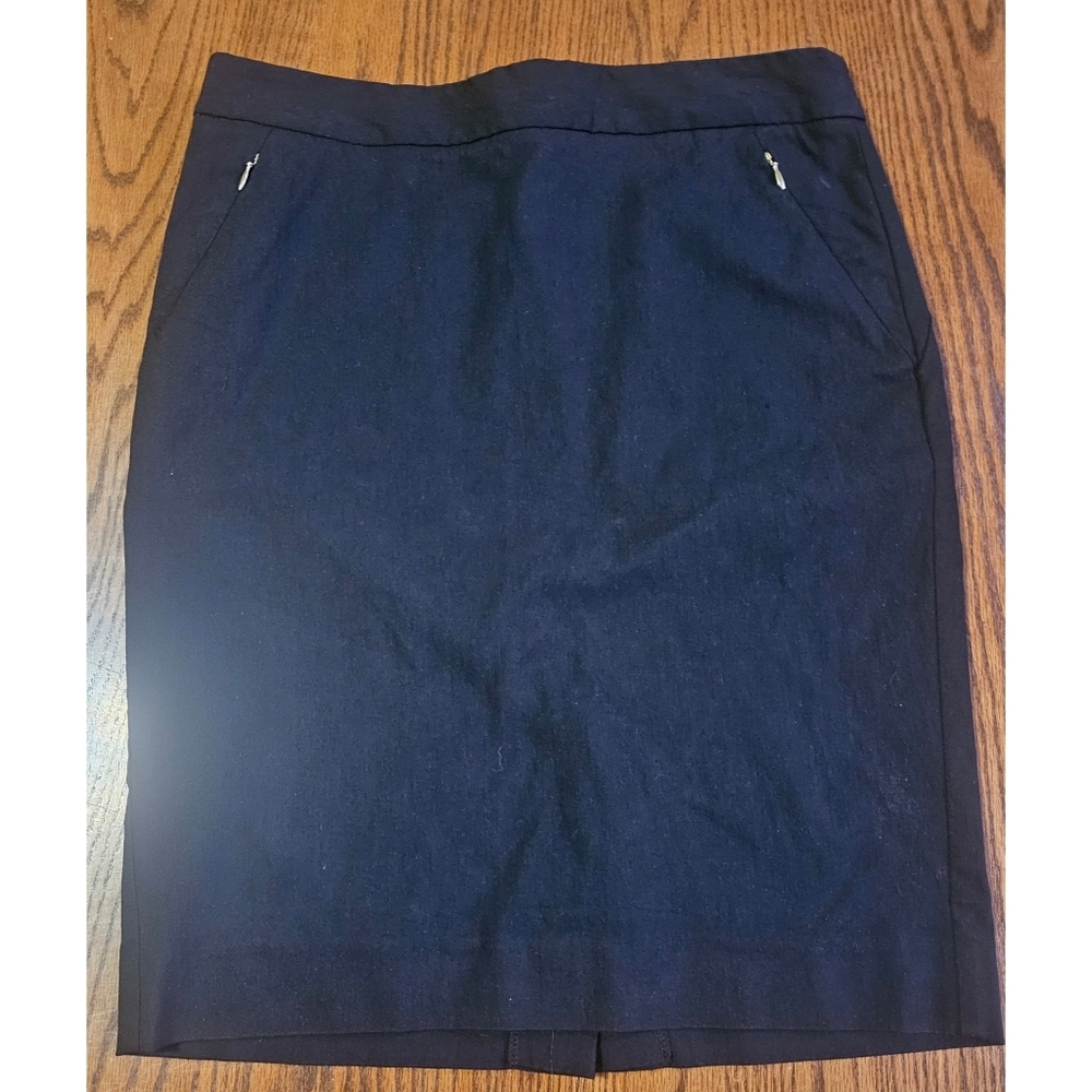 The Limited Zippered Pockets Black Pencil Skirt